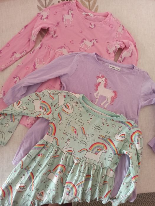 Сукня для дівчинки різні варіанти колір вік