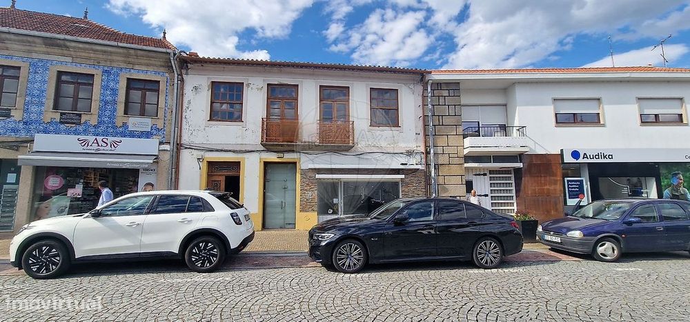 Moradia T18 para venda