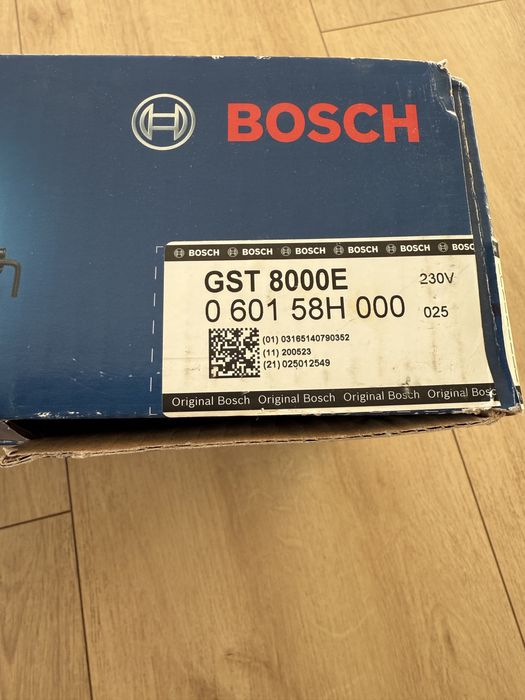BOSCH Professional wyrzynarka sieciowa GST 8000 E drewno metal niebies