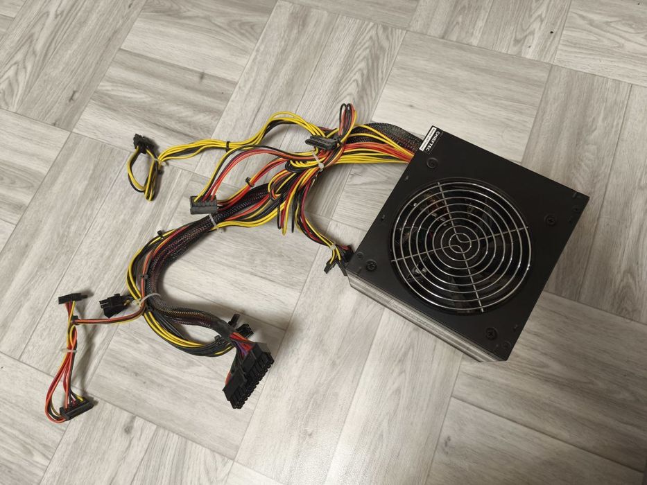 Блок питания chieftec gps 600a8 600w на пломбе