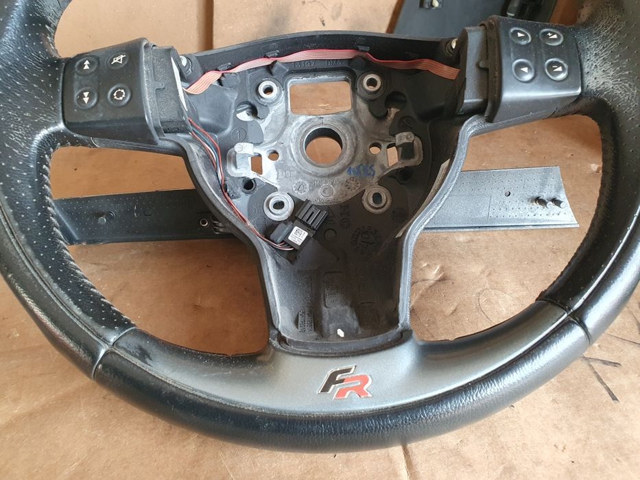 Volante Seat Leon 1P FR