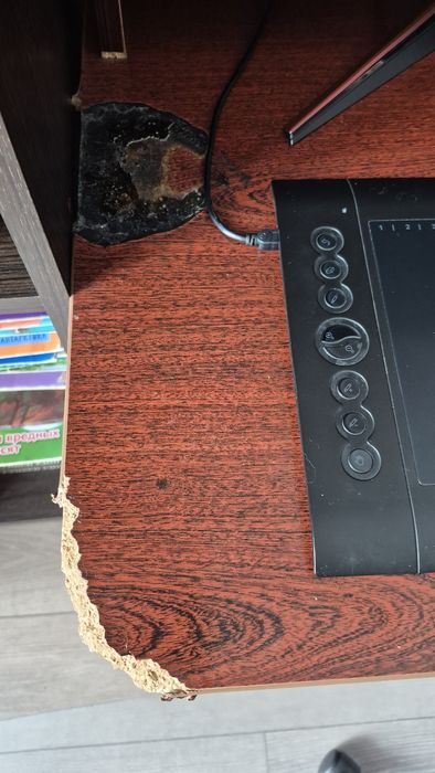 Продам компьютерный стол