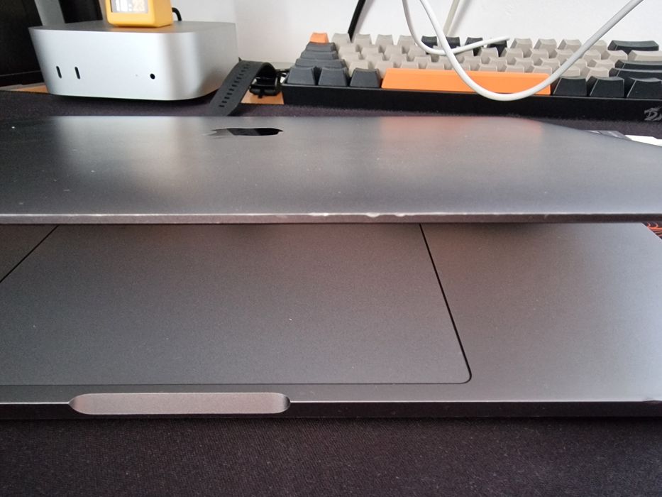 Macbook Pro 13 Intel 16GB/256 na DJI Pocket 3 lub S23 Ultra