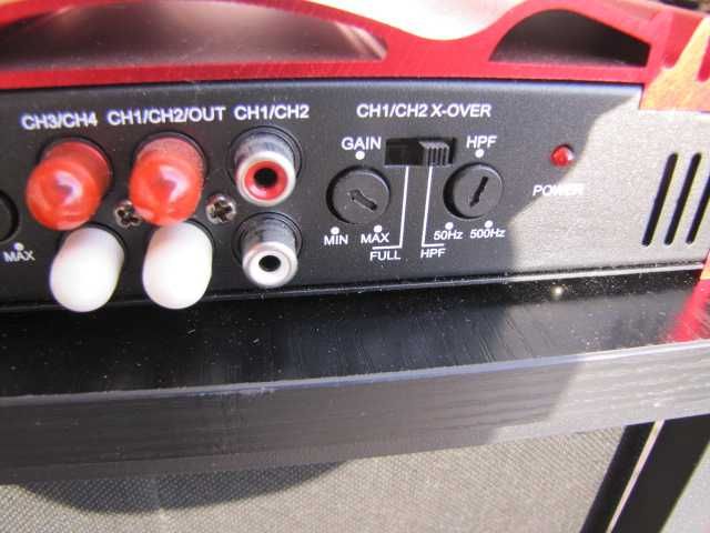 Auna C500.4 4-kanałowy wzmacniacz samochodowy - 4 x 65 W RMS, czerwony