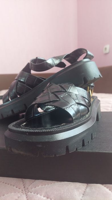 Продам босоніжки Massimo dutti , оригінал