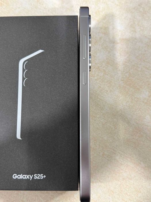 SAMSUNG Galaxy S25+ 12/256Gb Silver Shadow