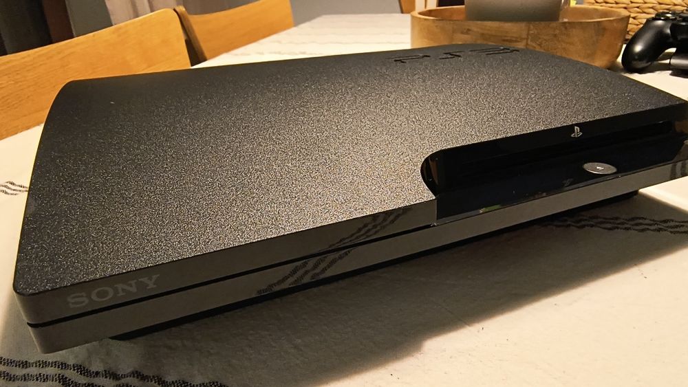 Konsola Playstation 3 Slim 250GB, CFW, Pad, przerobiona