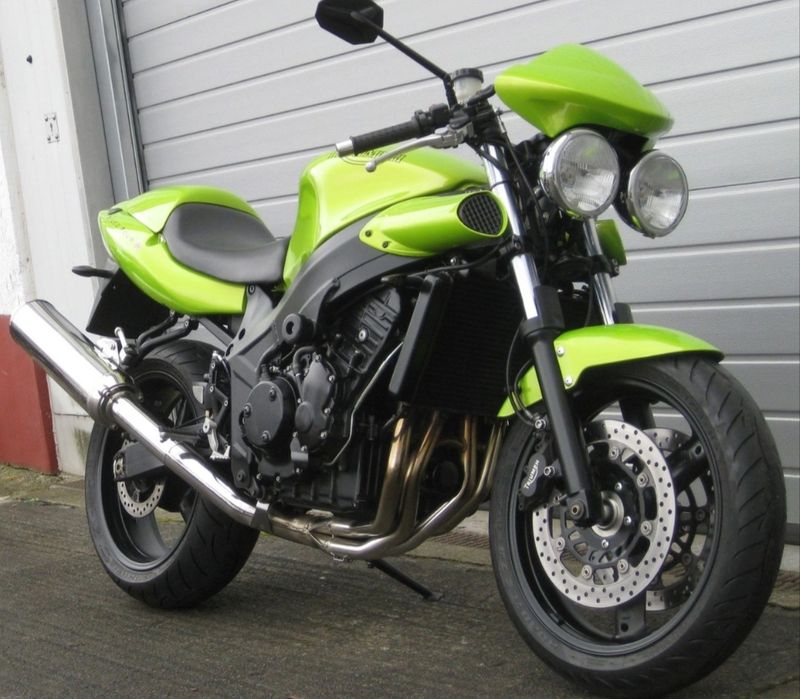 Triumph speed Four