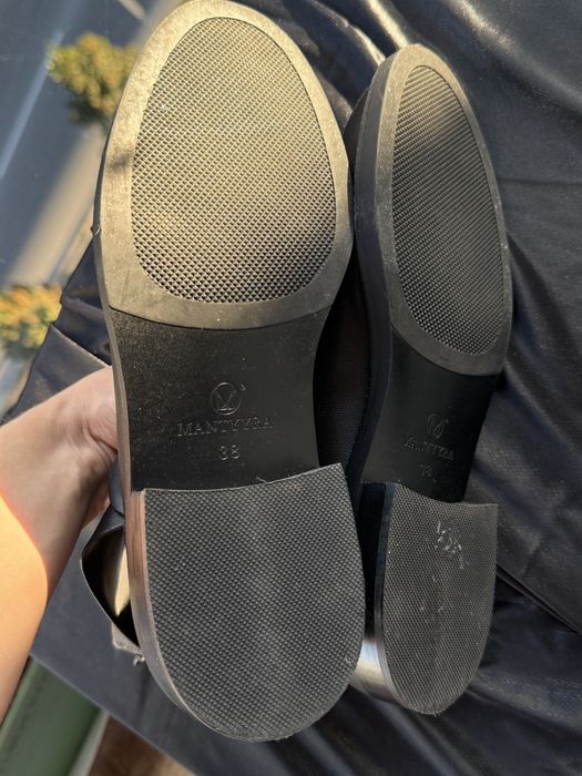 Оригінальні лофери, шкіра, нові, 38р MANTYYRA