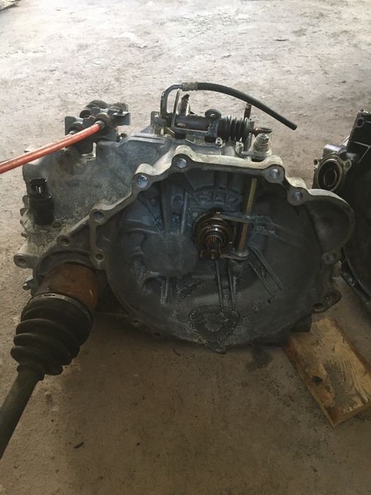 МКПП Kia Carens 2,0 CRDI