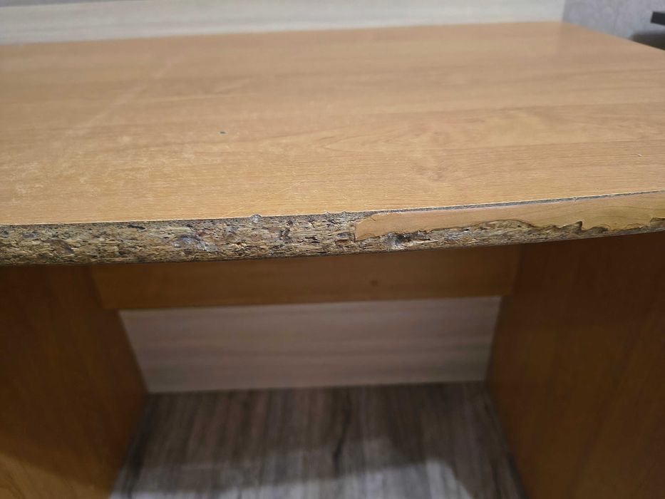 Стол письменный с одной тумбой