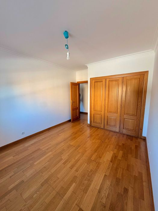 T4 de 160 m² no Jardim da Lomba |Condomínio Privado|Garagem 4 Carros