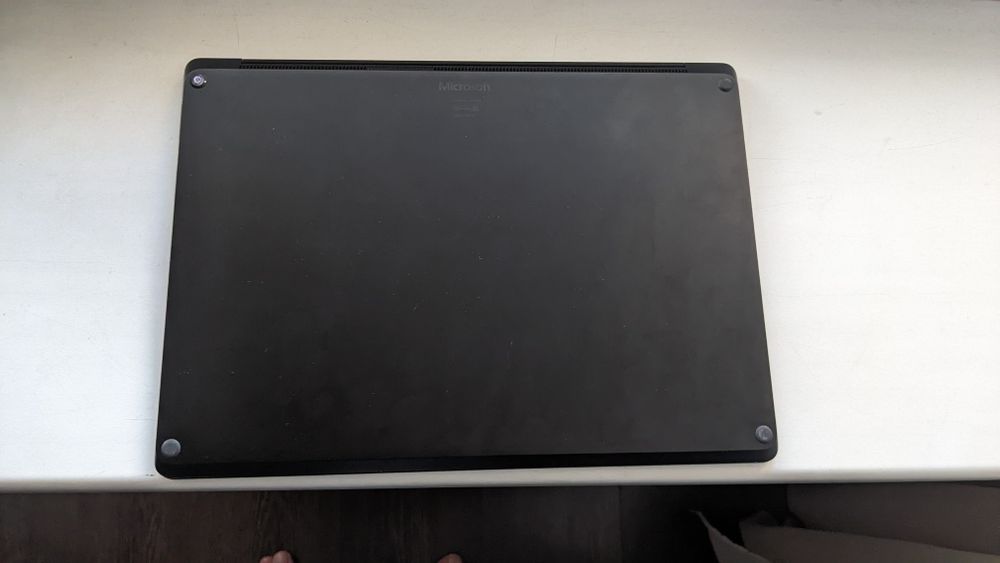 Hoyтбук/Ультрабук Microsoft Surface Laptop 2 i5-8250u 8gb/128gb
