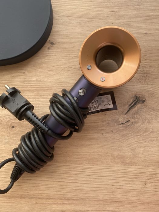 Фен Dyson Supersonic HD07 б/у