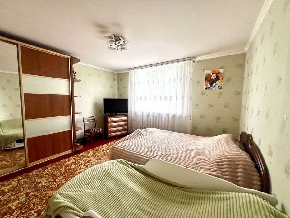 Продається будинок на Старому місті