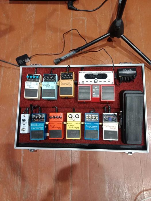 Продам    педалі ефектів до гітари