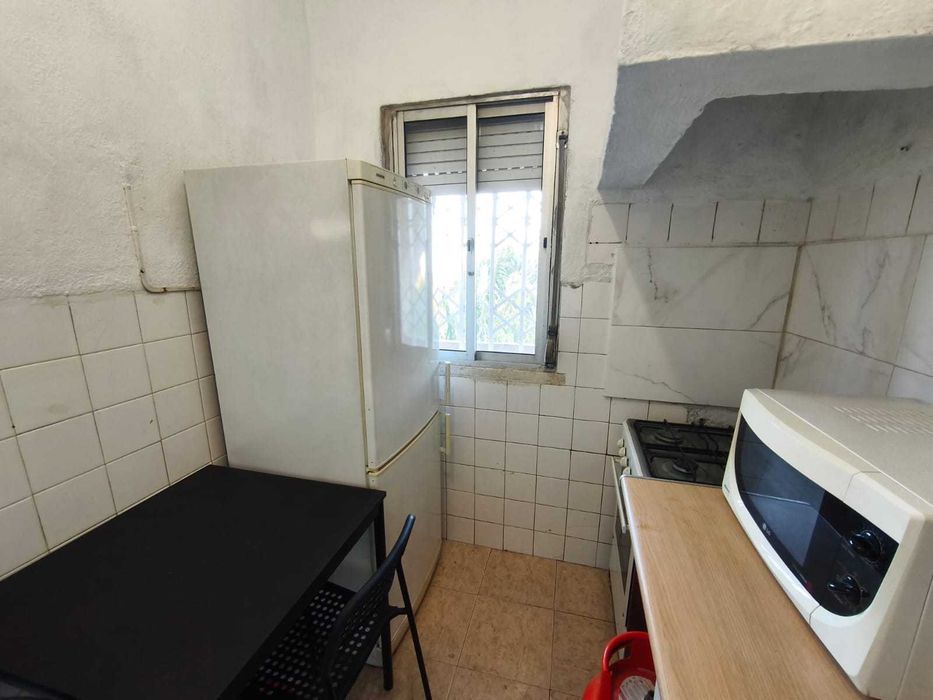 Quarto para Arrendar na Brandoa