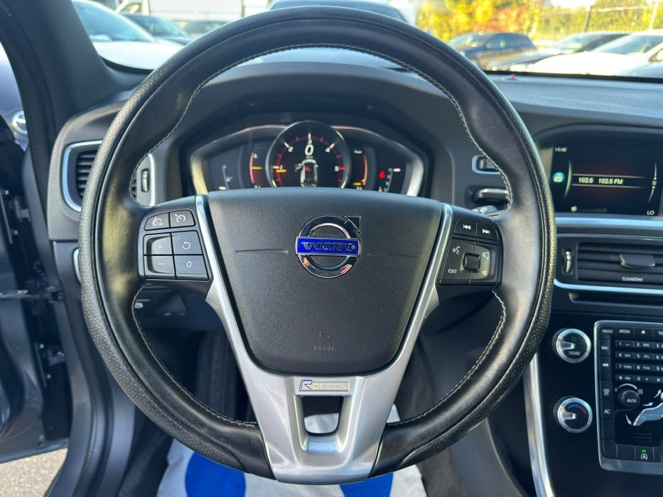 Volvo V60 Facelift R-Design D3 Drive-E 2016