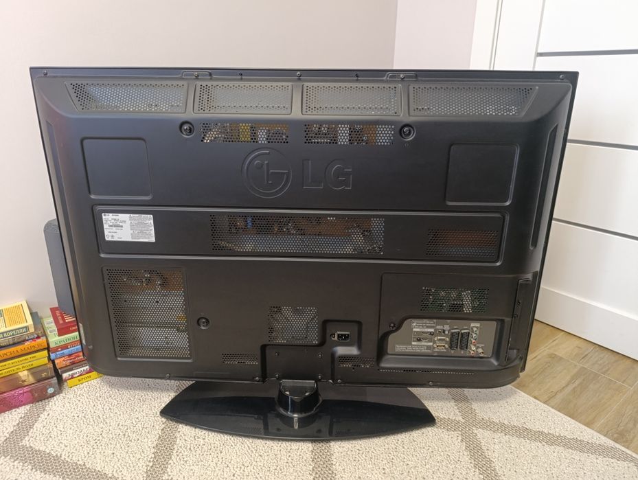 Телевизор LG 42PQ2000