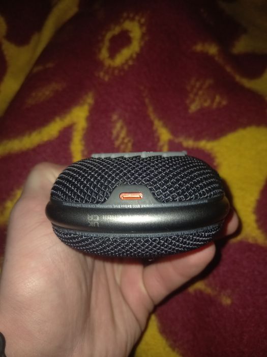 Колонка. Акустична система JBL Clip 4 Black