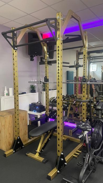 Half Rack/ klatka HES stan idealny