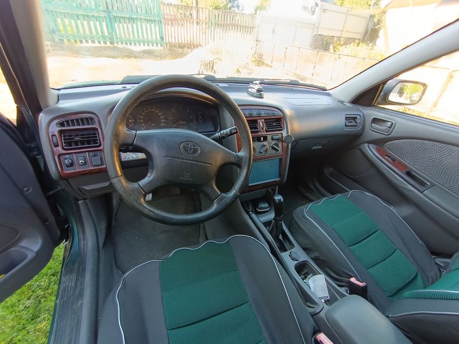 Toyota avensis 98р