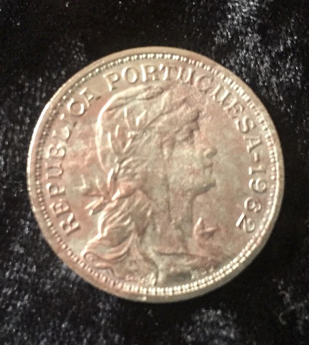 Numismática, 2 moedas de 50 centavos