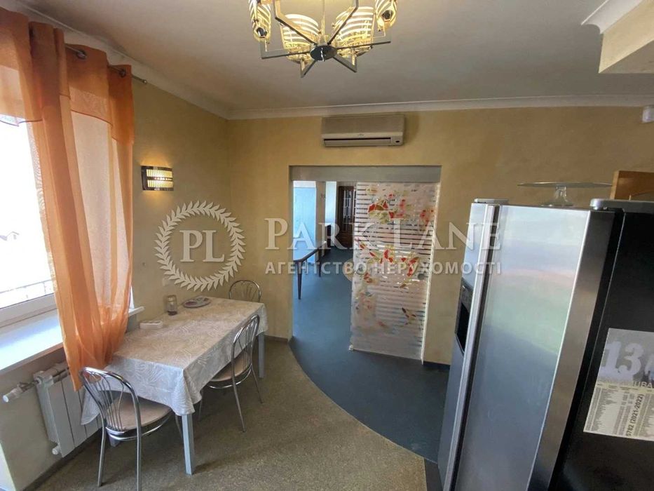 Продаж 5к. квартири на Подолі, вул. Введенська, 29/58