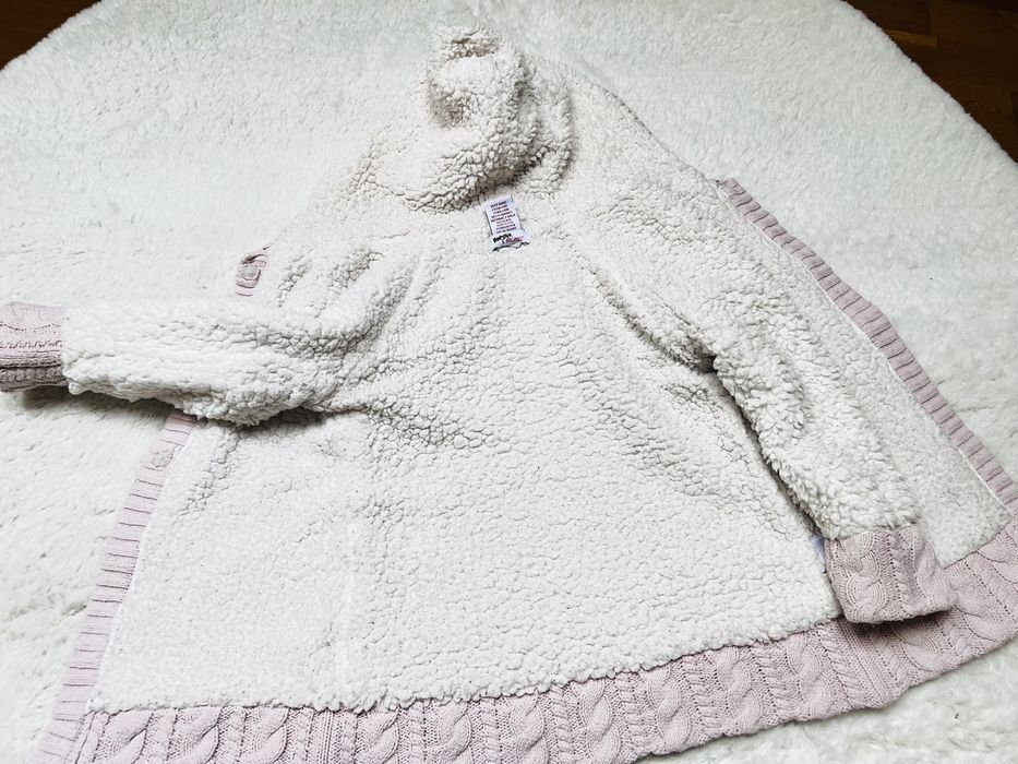 Cieplutki sweterek z barankiem. 110