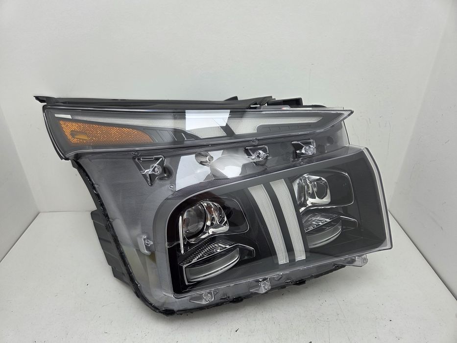 Фара права Hyundai Santa Fe 2021-2023 Full Led USA