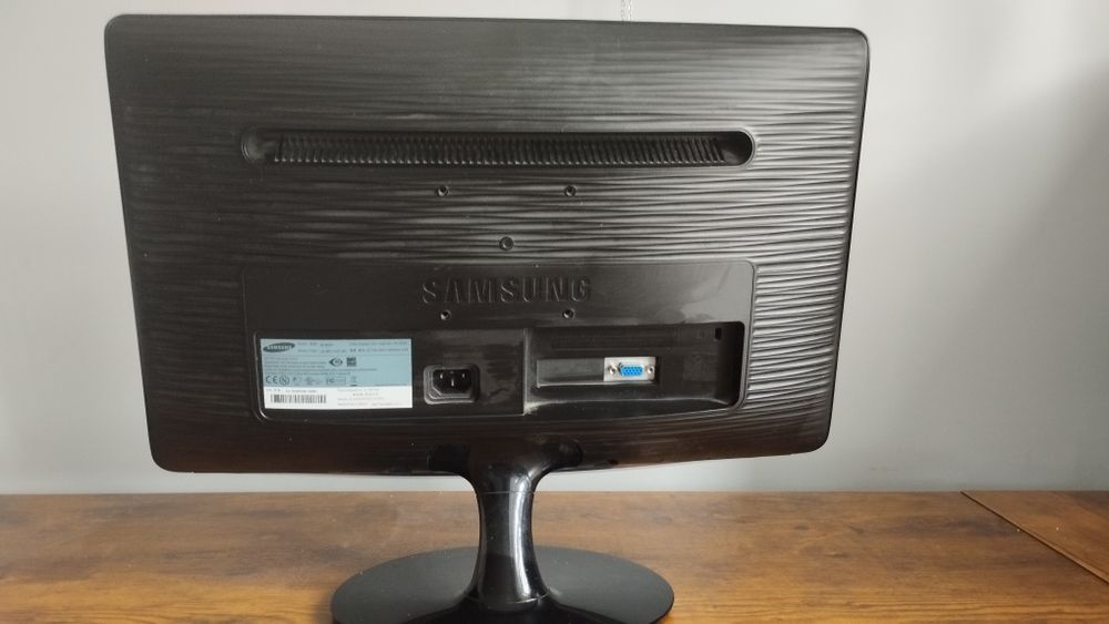 monitor LCD Samsung SyncMaster B1930