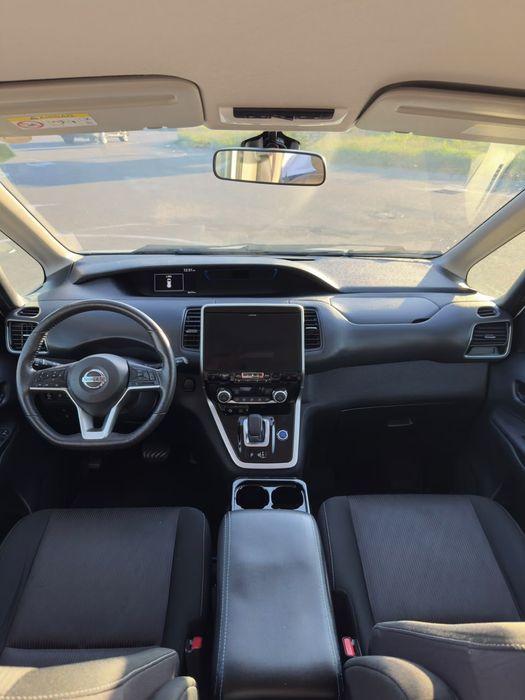 Продам Nissan serena