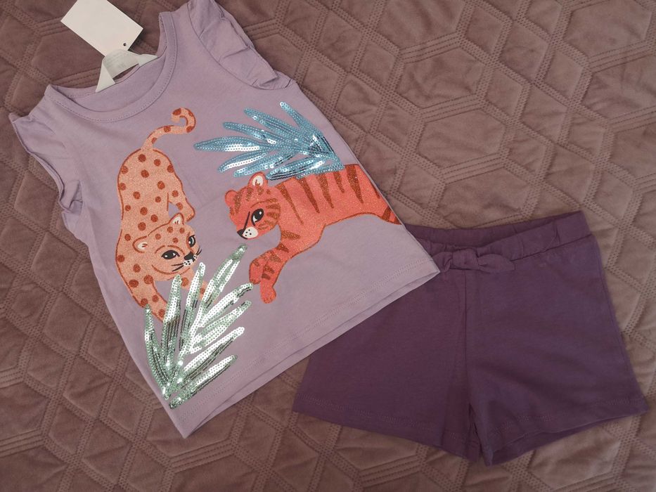Летний костюмчик с пайетками р. 92 H&M для девочки шорты и футболка