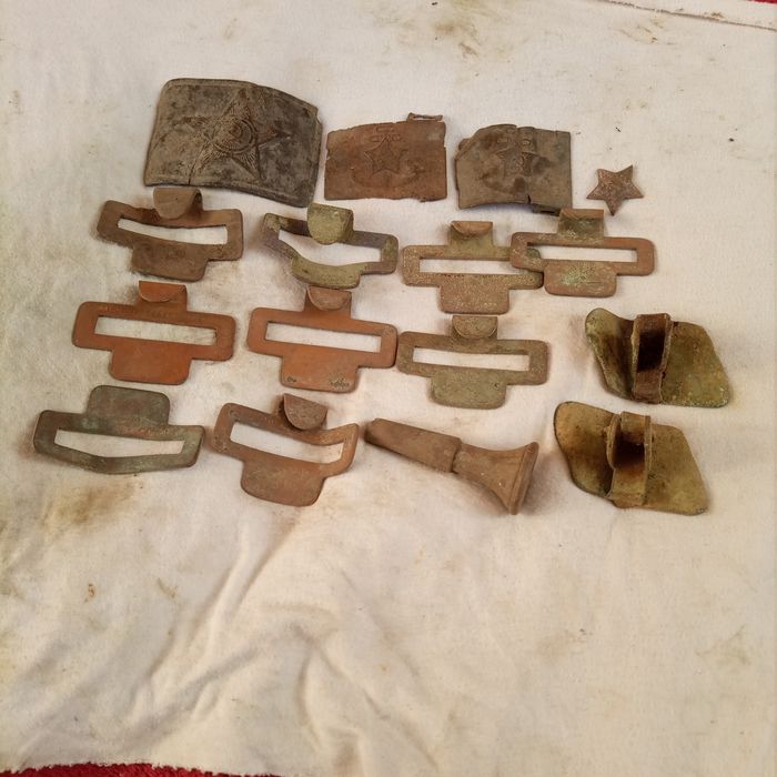 Різнне ,бляхи,зацепи