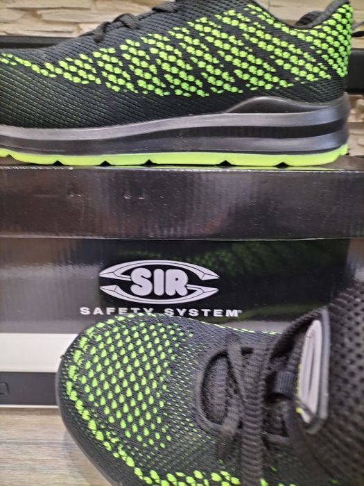 Buty robocze damskie.