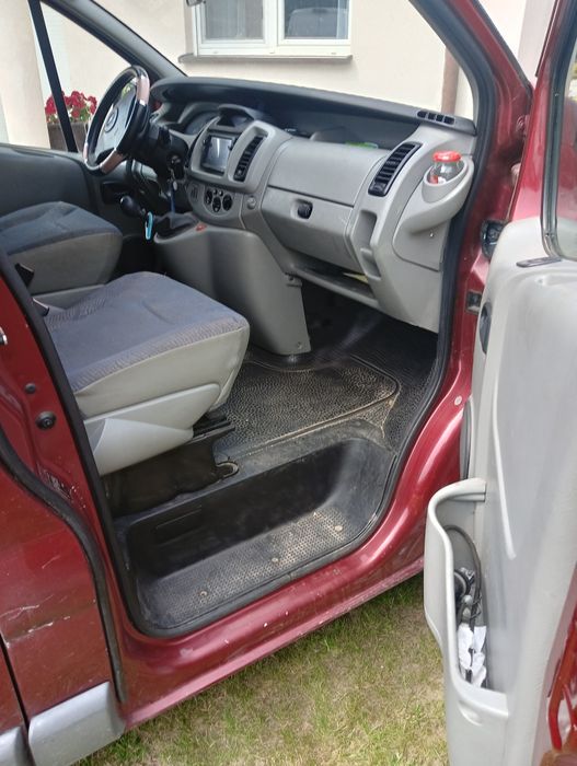 Opel Vivaro Brygadowka 2.5 CDTI