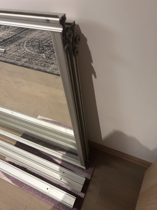 Drzwi przesuwne lustro