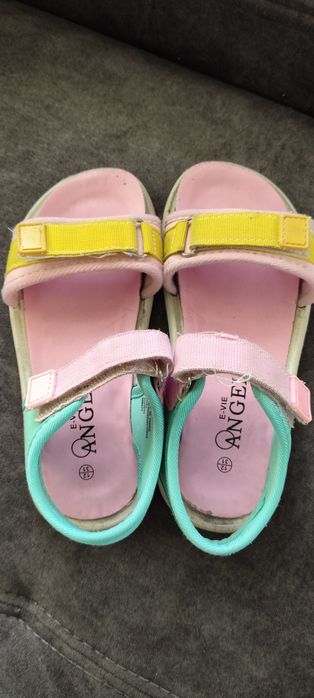 Босоножки,требующие ремонта