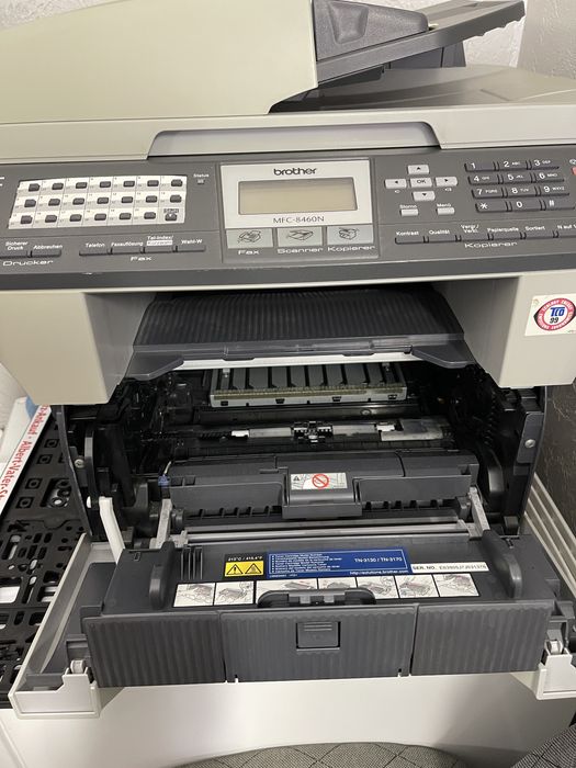 Продам принтер з 2 картриджами. В ідеальному стані