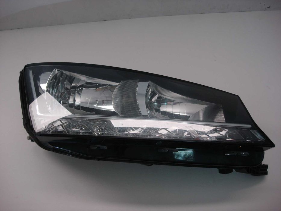 Reflektor PP Fabia III lift 2019 lampa EU europa