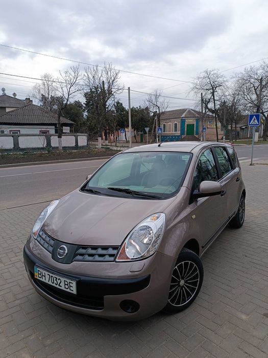 Нисан 1власниця 139тис