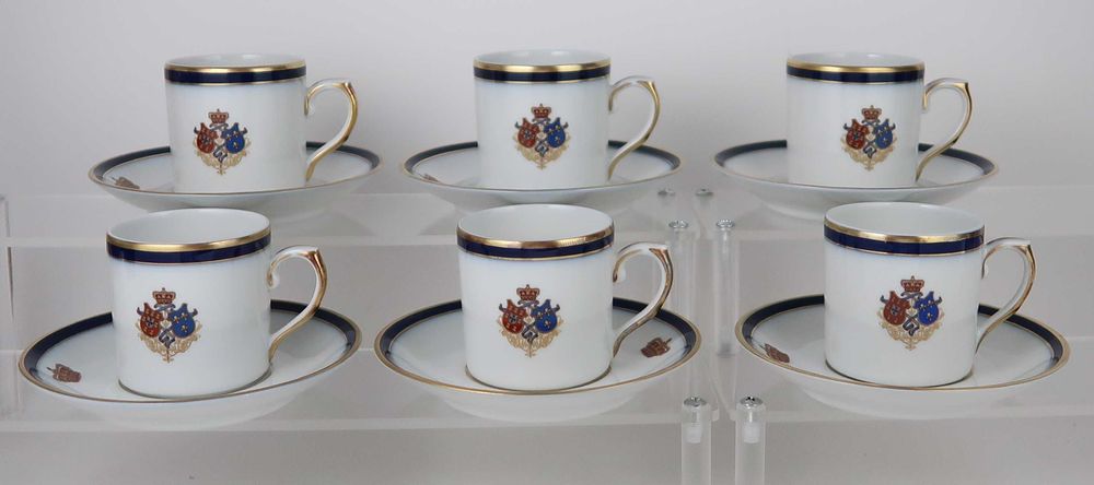 Chávena Vista Alegre - Brasão D. Carlos I e D. Amélia, CADA