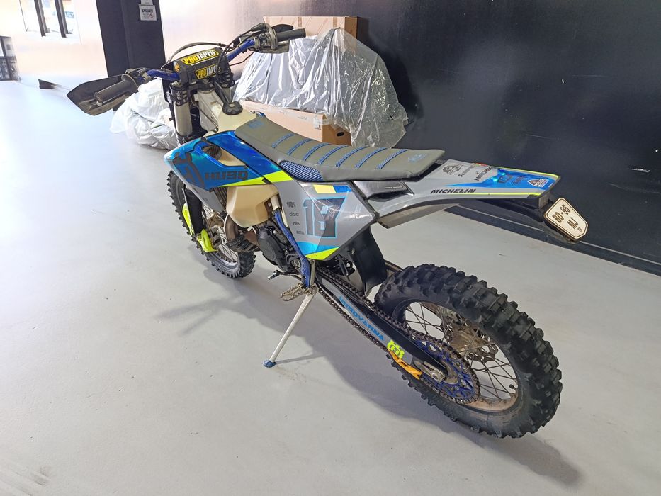 Husqvarna TE 250 matriculada
