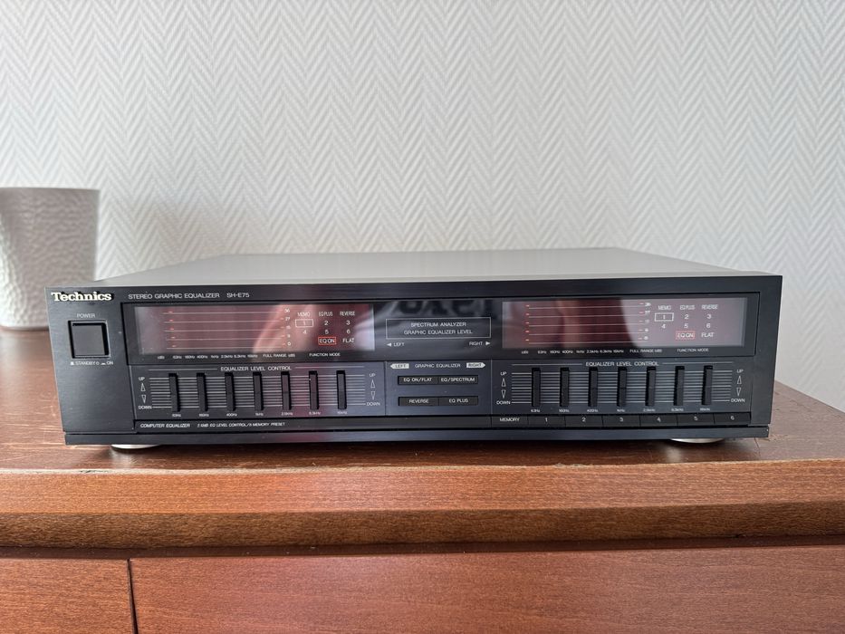 Equalizer Technics SH-E75