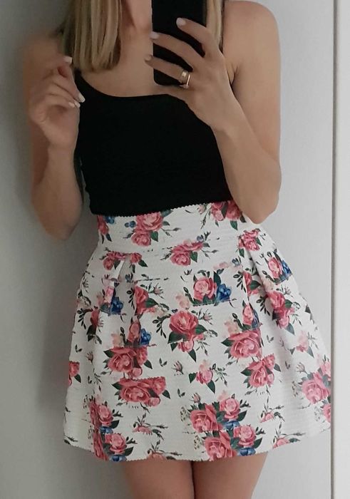 Spódnica na gumie Amisu rozm. 34/36 komunia