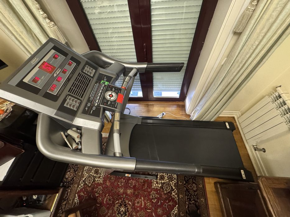 Passadeira BH Fitness F5 Eco – 22 km/h – Inclinação – Robusta