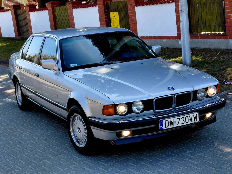 BMW E32 730iL 1993 218KM