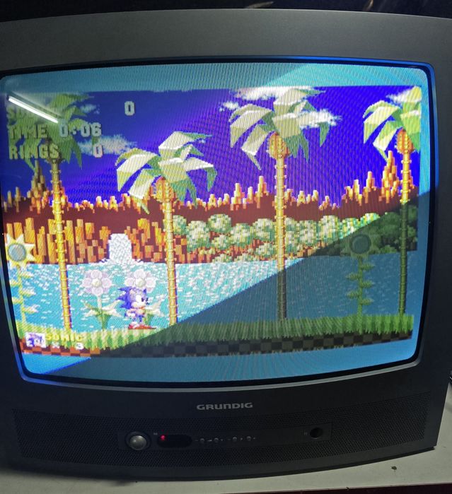 Crt Grundig Davio 21