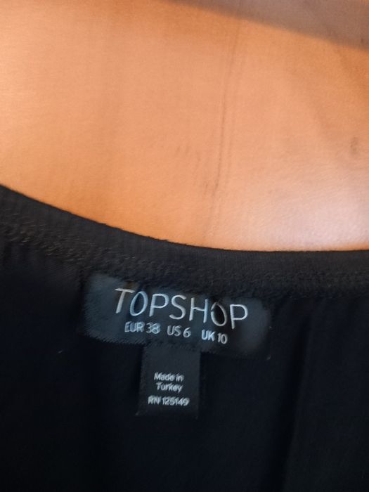 Czarna tunika z azurowym zdobieniem 38