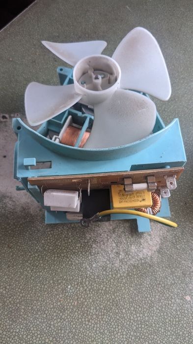 Запчастини до мікрохвильовки